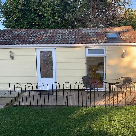 Cosy 1 Bed Garden Annexe Colchester Exterior foto